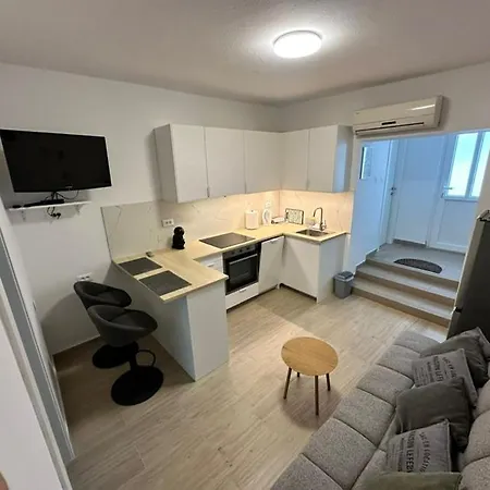 Apartament Mare *