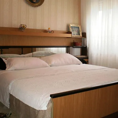 Apartment Apartmani Mare